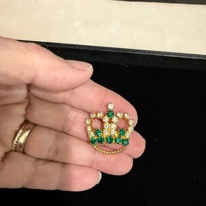 Vintage Rhinestone Crown Emerald and Clear Stones Brooch